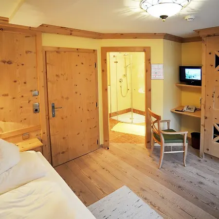 Thermal-badhotel Kirchler 4* Tux