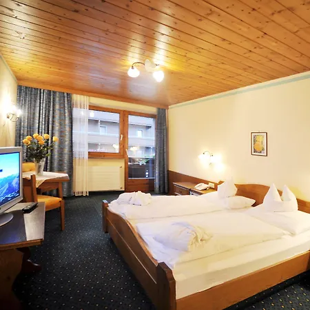 Thermal-badhotel Kirchler 4* Tux