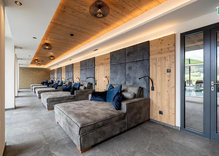 吉尔奇乐温暖酒店 酒店