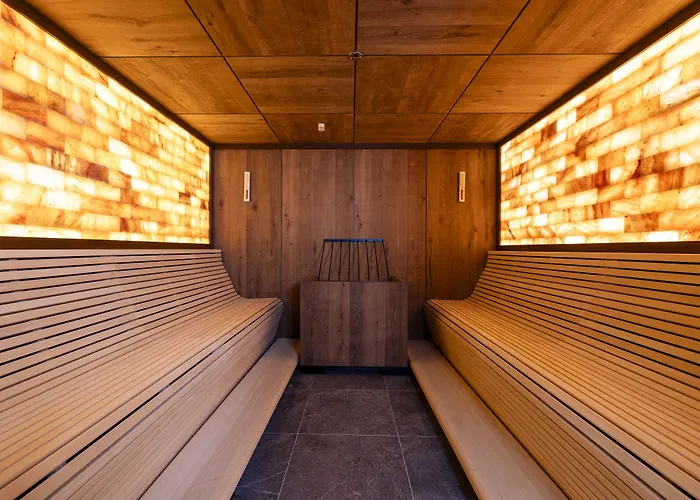 Thermal-badhotel Kirchler 4* Tux